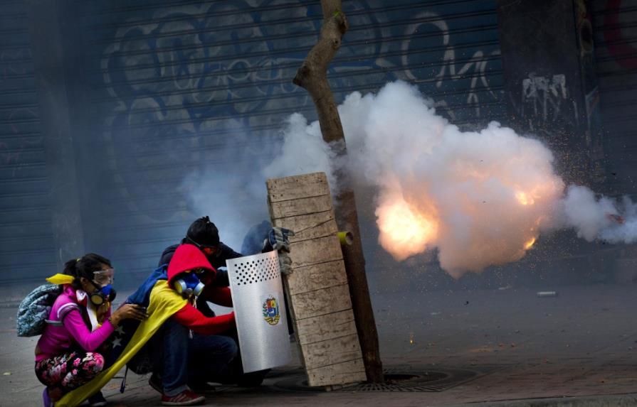 Opositores convocan a protestas en Caracas