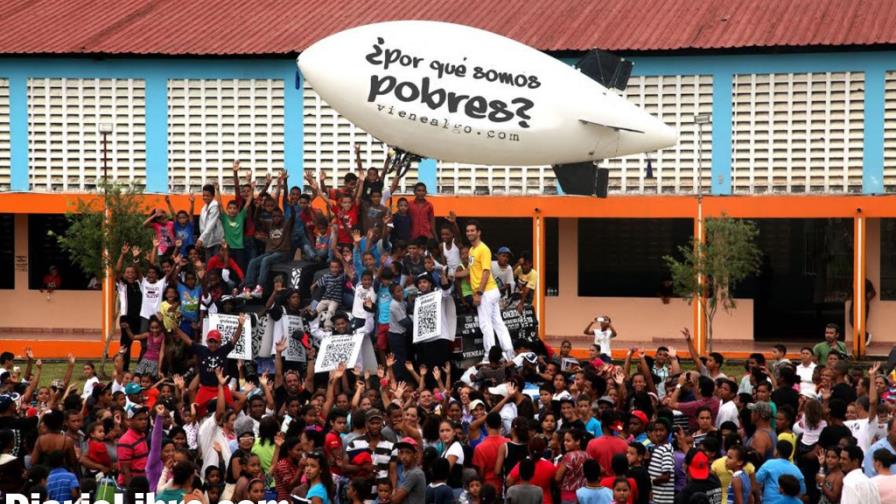 Llevarán estudiantes a Disney Llevarán estudiantes a Disney