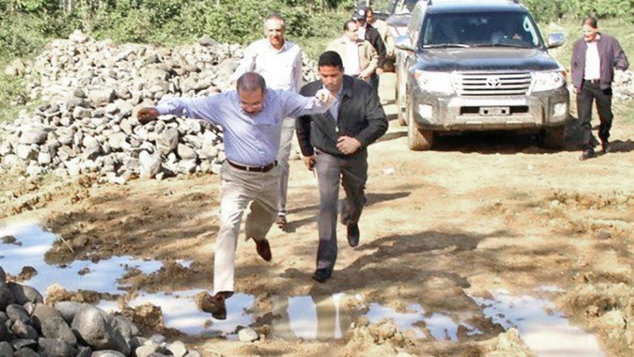 Danilo Medina navega a toda vela a dos años de su elección