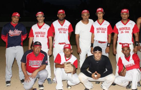 Liga del Club Arroyo Hondo pone en marcha su torneo de softbol 43 aniversarios