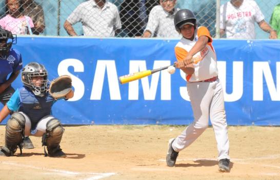 UDC y Taveras ganan en la etapa de Santiago del 3er Torneo Samsung de Béisbol Infantil
