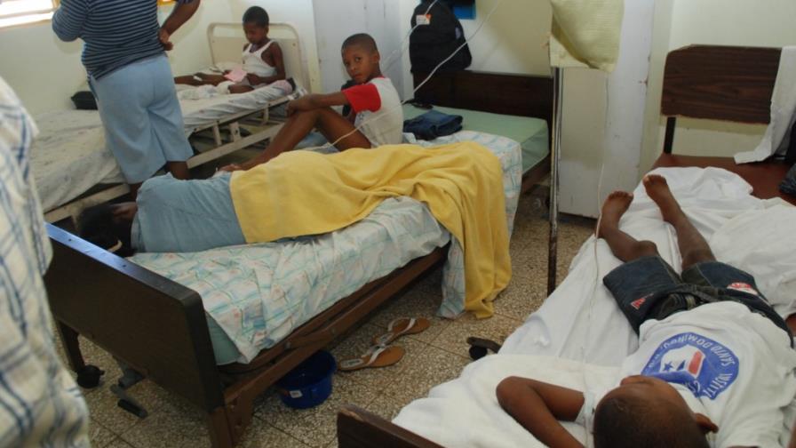 Reportan 54 fallecimientos por dengue y 35 por leptospirosis