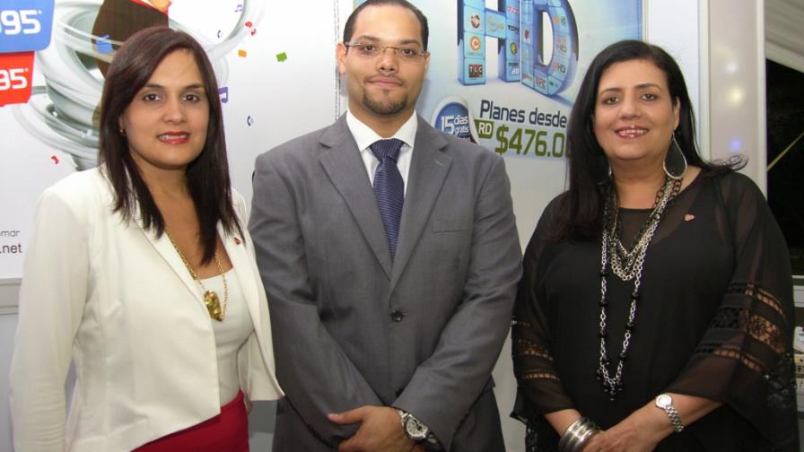 Tricom presenta ofertas en Expo Cibao Tricom presenta ofertas en Expo Cibao
