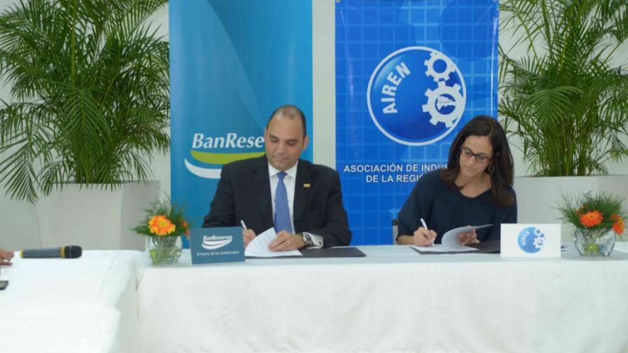 BR firma acuerdo con industriales Santiago