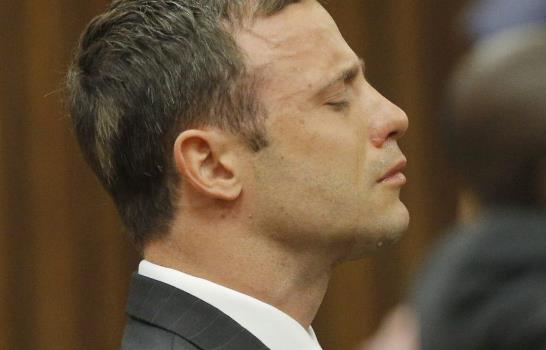 Oscar Pistorius conocerá el martes su sentencia por matar a su novia