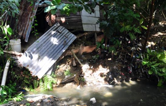 Varias casas fueron afectadas por lluvias en Santiago