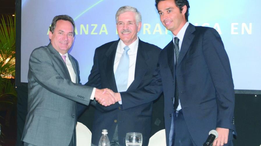 Ambev y la Cervecería Nacional Dominicana concluyen su fusión Ambev y la Cervecería Nacional Dominicana concluyen su fusión