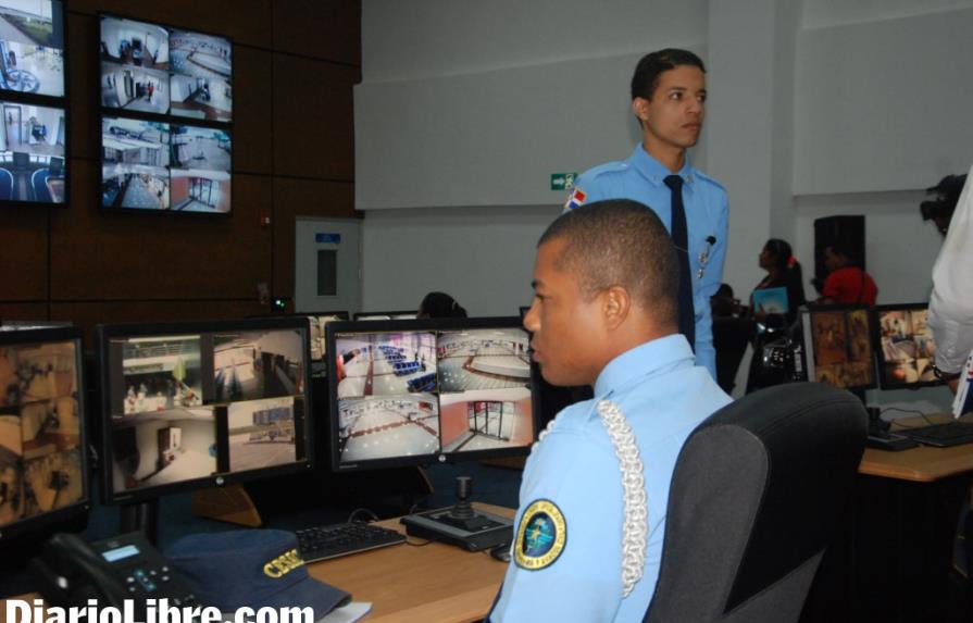 Medina inaugura un centro de vigilancia de los aeropuertos