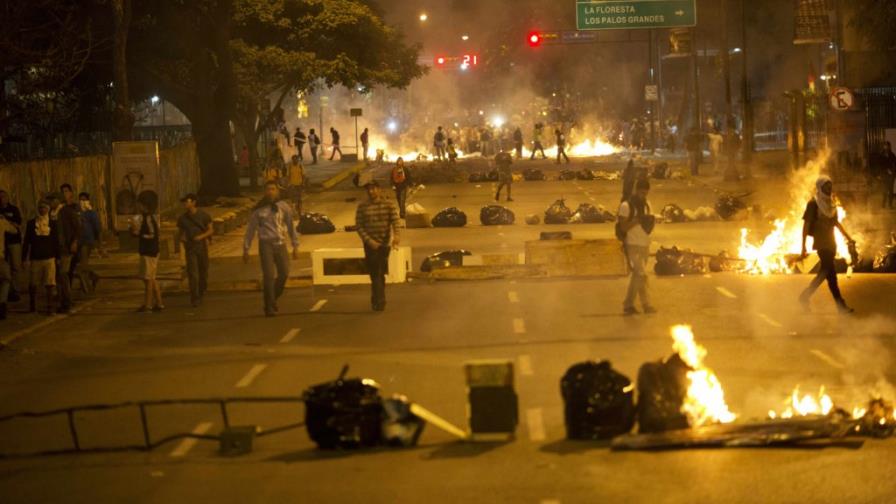 Continúan las protestas en Venezuela; denuncian injerencia