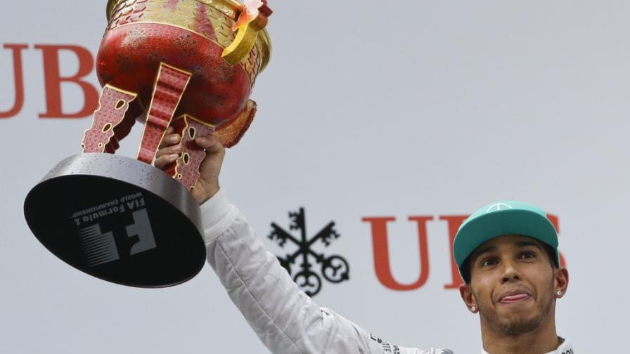 Hamilton arrasa en Fórmula 1 de China