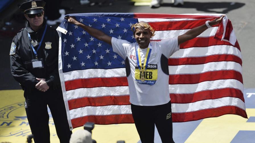 El estadounidense Meb Keflezighi gana la maratón de Boston