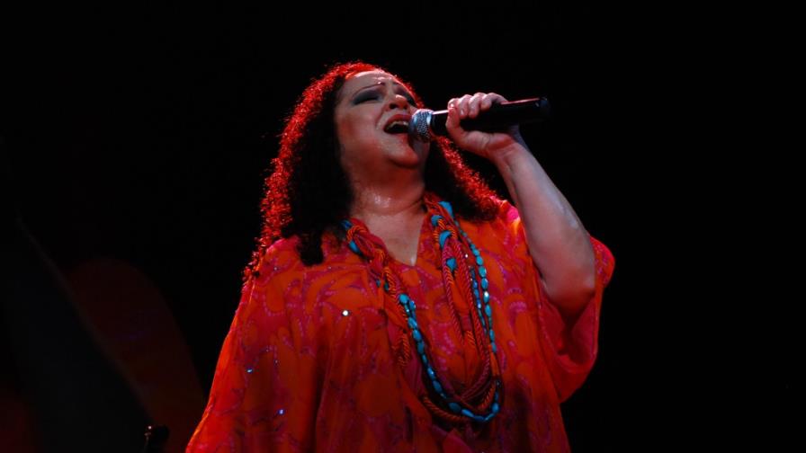 Sonia Silvestre: mujer, cantante, amiga