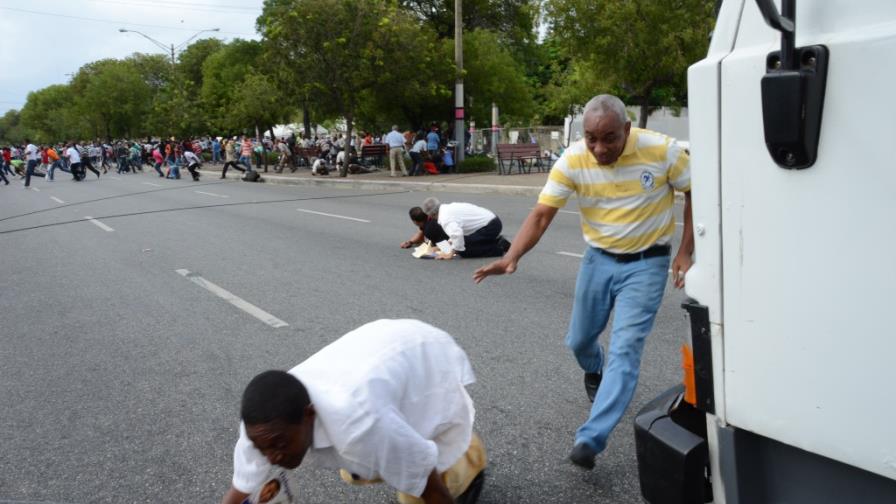 Hay más de 15 detenidos por líos durante la XXX Convención del PRD