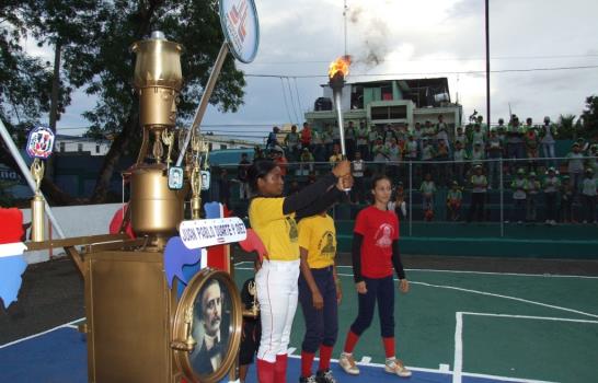 Inauguran Juegos San Vicente dedicados al senador Reynaldo Pared