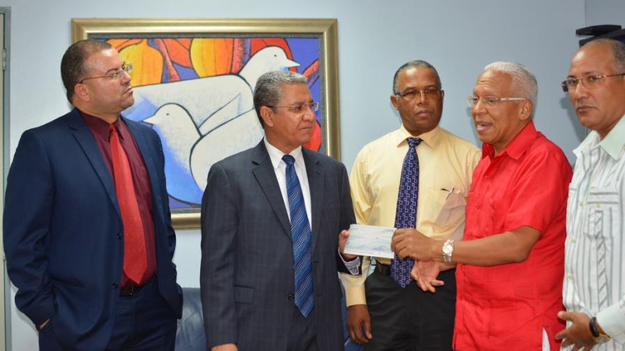 Productores pagan RD$15 millones a préstamos obtenidos en visitas de Danilo Productores pagan RD$15 millones a préstamos obtenidos en visitas de Danilo