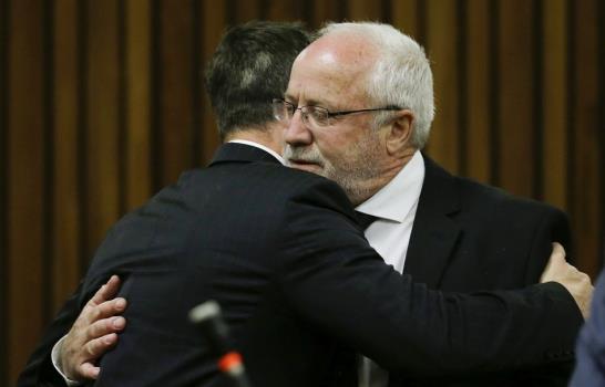Oscar Pistorius fue condenado a cinco años por matar a su novia