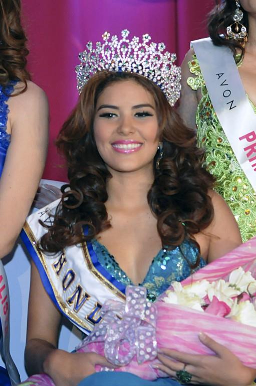 Entierran a asesinada Miss Honduras Mundo y a su hermana