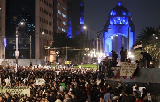 América Latina exige justicia por los 43 estudiantes desaparecidos en México