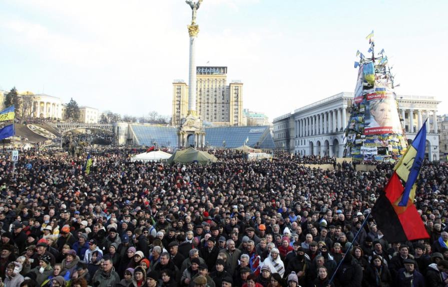 La paz llega a Ucrania con la firma del acuerdo entre Yanukóvich y oposición