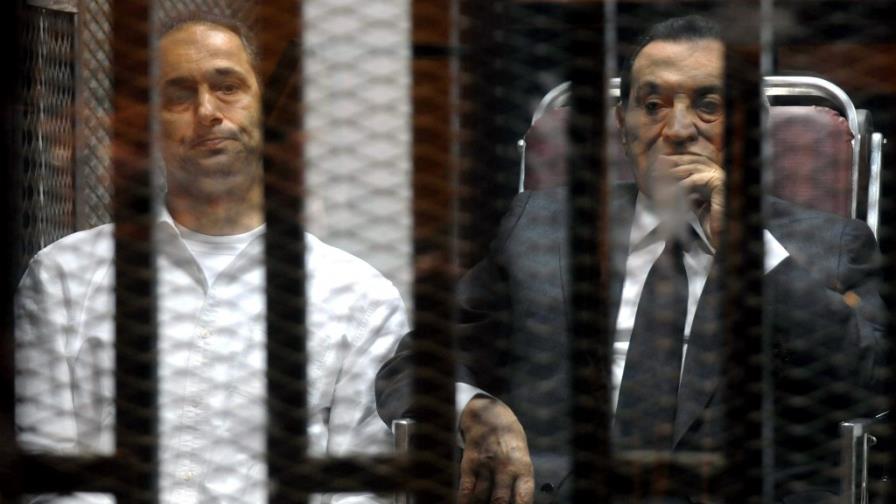 Condenan a Mubarak a tres años de cárcel por malversación de fondos públicos