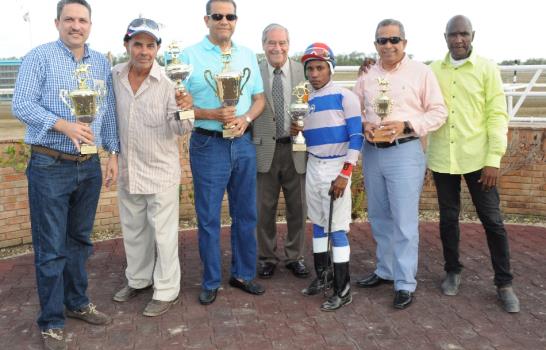 Belleza gana la primera gema de la Triple Corona en el V Centenario Belleza gana la primera gema de la Triple Corona en el V Centenario
