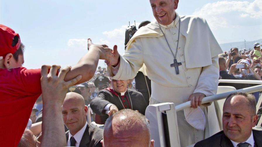 El papa Francisco condena cualquier forma de tortura