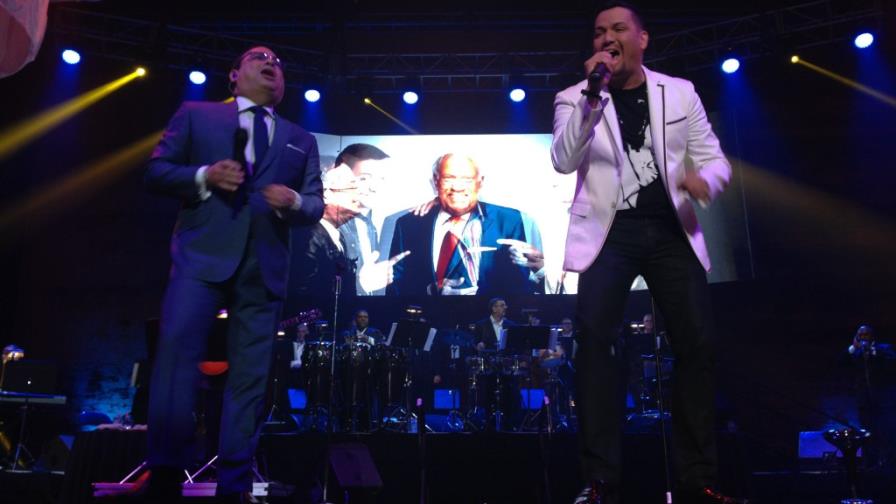 Gilberto Santa Rosa y Víctor Manuelle recuerdan a Cheo Feliciano en concierto