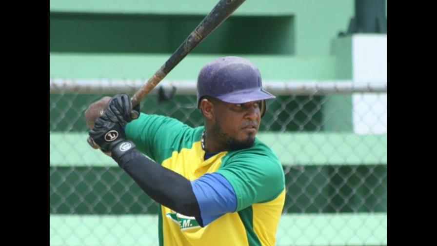 Granjeros y Arroceros triunfan en Norcentral Béisbol de Verano