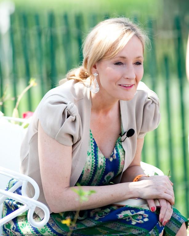 J. K. Rowling quiere escribir más novelas policíacas