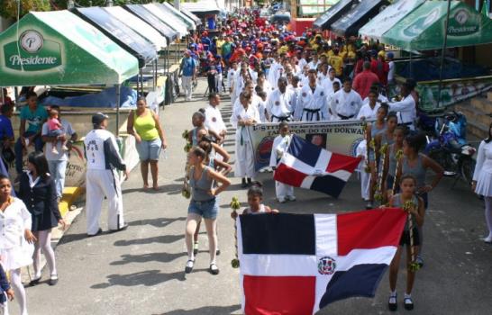 Con unos 300 atletas inician Juegos Municipales de Gaspar Hernández