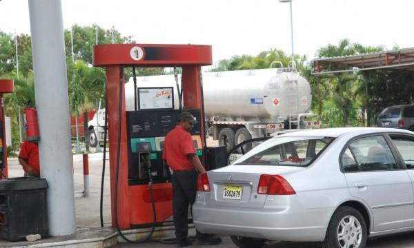 A excepción del gas natural, precios combustibles bajan entre RD$1.00 y RD$2.00