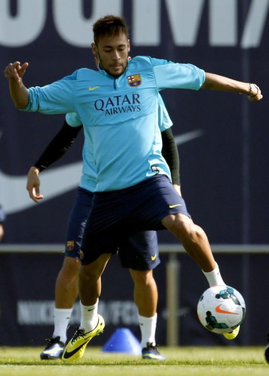 Neymar tiene esguince de tobillo izquierdo