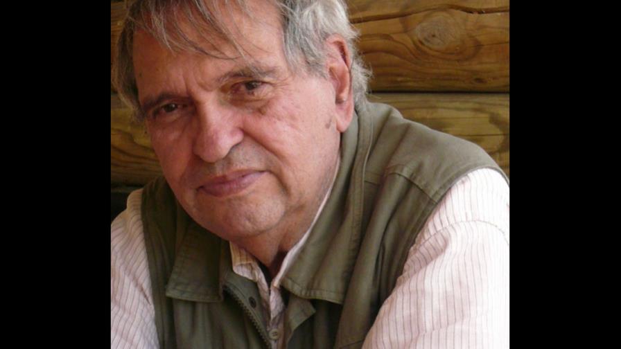 Rafael Cadenas: La poesía siempre está en tiempos aciagos