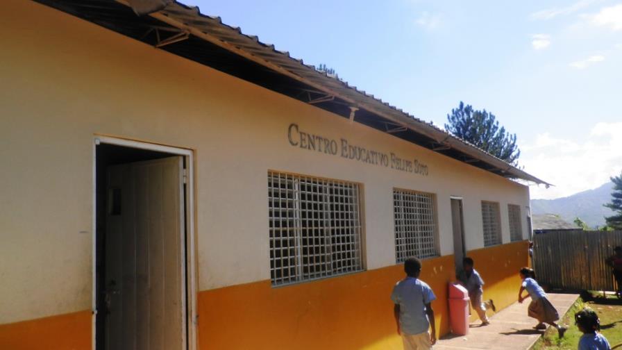 Geólogos dicen 130 escuelas de San Cristóbal corren peligro en caso de sismo Geólogos dicen 130 escuelas de San Cristóbal corren peligro en caso de sismo