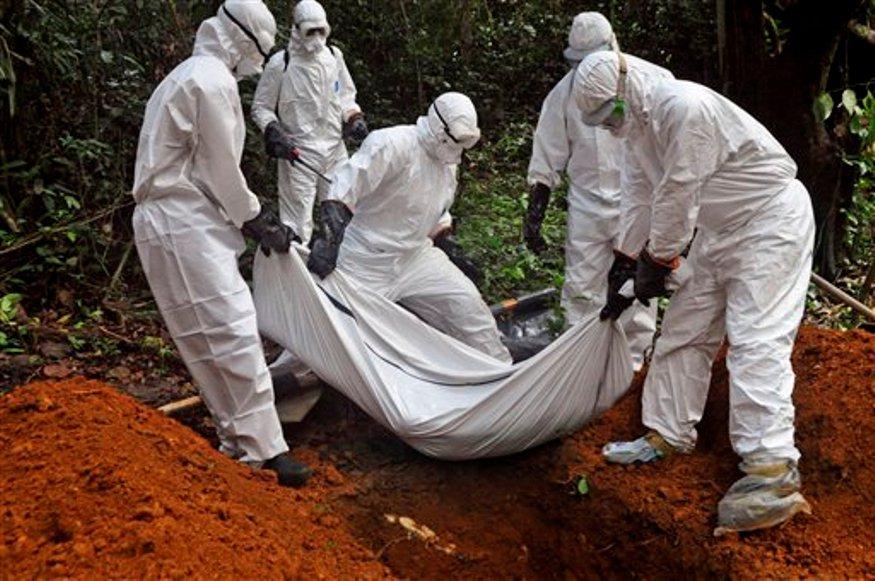 El ébola ha causado 4,877 muertes, según OMS