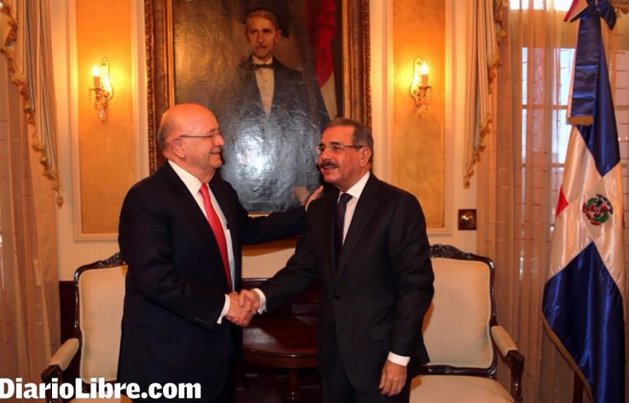El canciller se reintegra, tras visitar a Danilo Medina