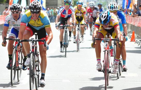 Jure Kocjan sale airoso en la 3ra etapa de la Vuelta Independencia
