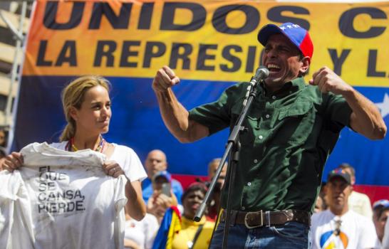 Maduro carga contra apátridas y fascistas y siguen marchas de los dos bandos