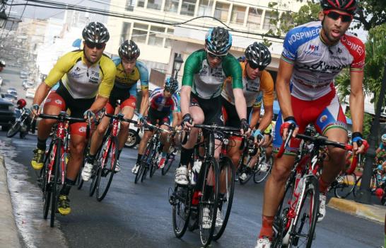Eric Marcotte se mantiene al frente liderando Vuelta Independencia
