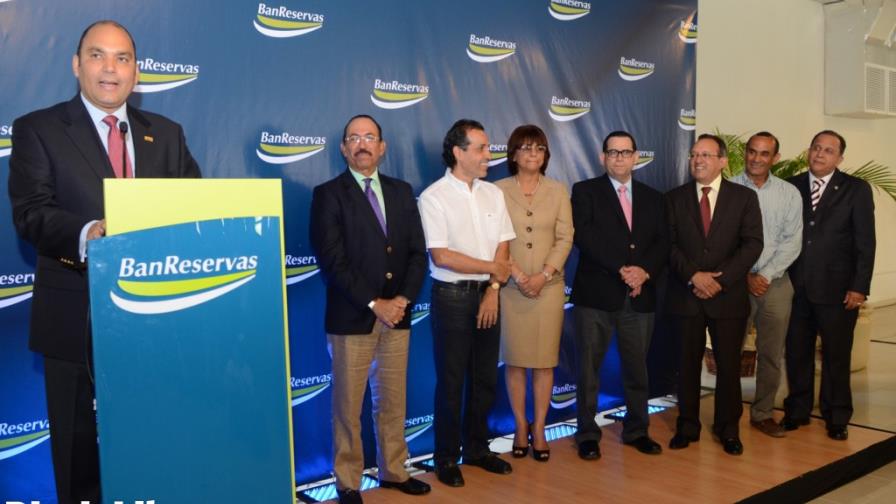 El Banco de Reservas dispone RD$5,000 millones para la pignoración de arroz El Banco de Reservas dispone RD$5,000 millones para la pignoración de arroz