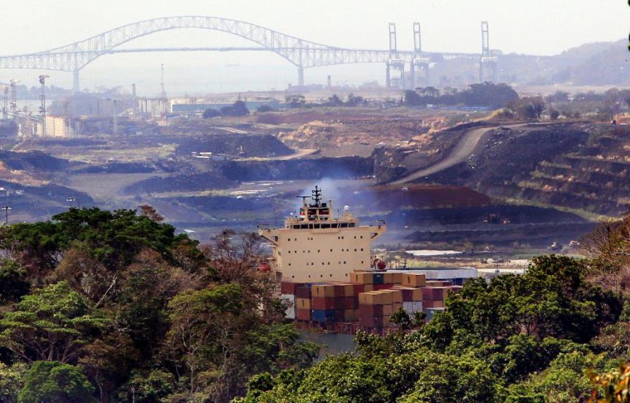 Huelga obrera paraliza totalmente proyecto de ampliación Canal de Panamá