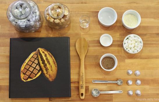 Chocolate caliente con KAH KOW