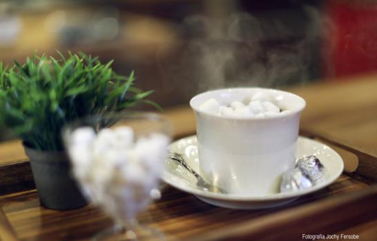 Chocolate caliente con KAH KOW