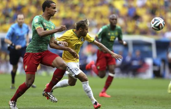Brasil domina 2-1 a Camerún; México empata con Croacia tras primer tiempo