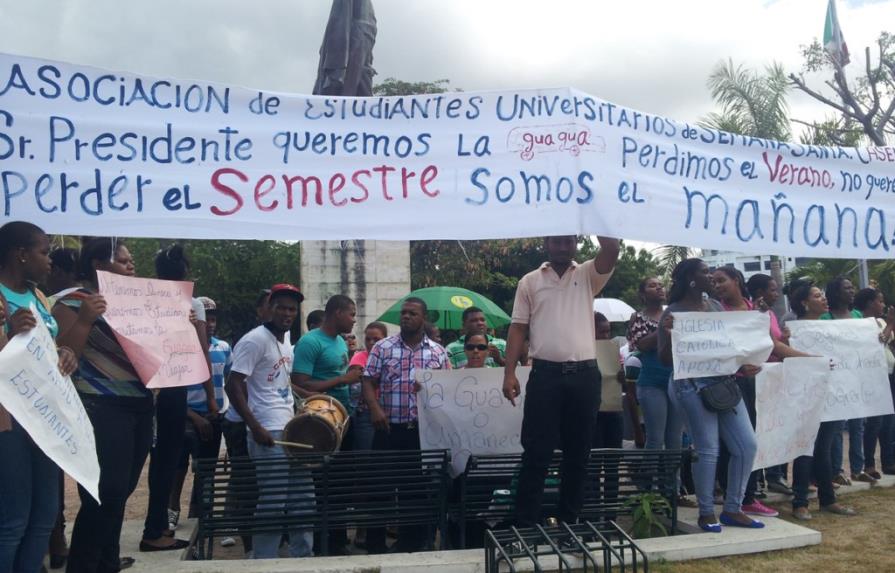 Protesta por guagua estudiantil de Yaguate