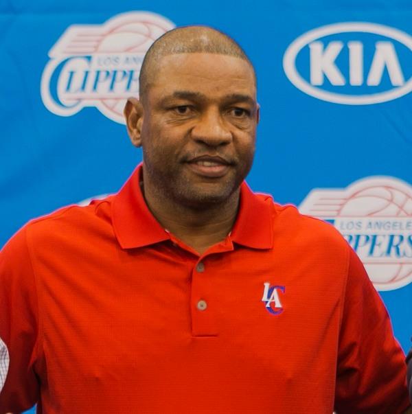 Técnico de Clippers renunciará si Donald Sterling sigue al frente del conjunto