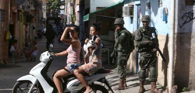 La pacificación de favelas de Río traslada la violencia hacia la periferia