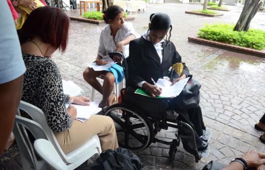 Más de 500 personas con discapacidad acuden a IV Feria de Empleos