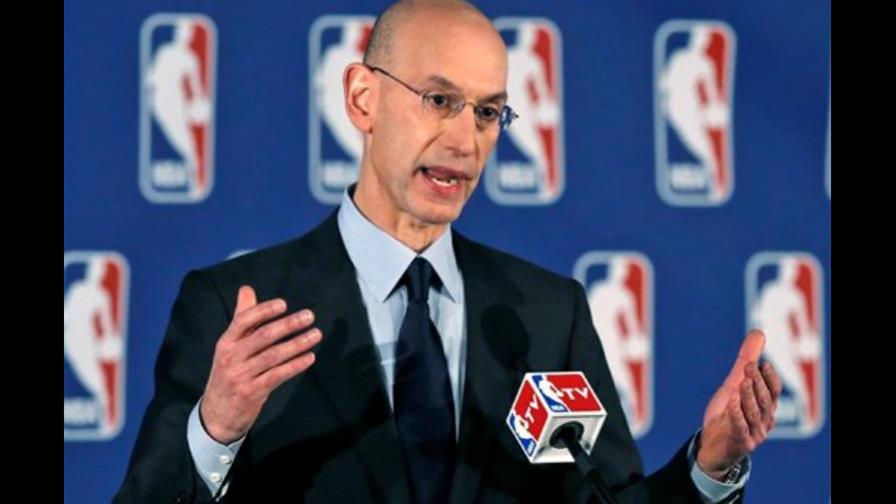 La NBA está atenta a violencia doméstica, afirma el comisionado Adam Silver