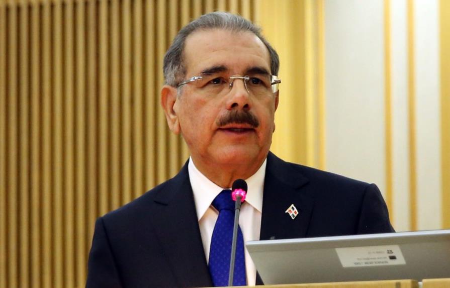 Presidente Medina solicita prorrogar proceso de regularización migratoria